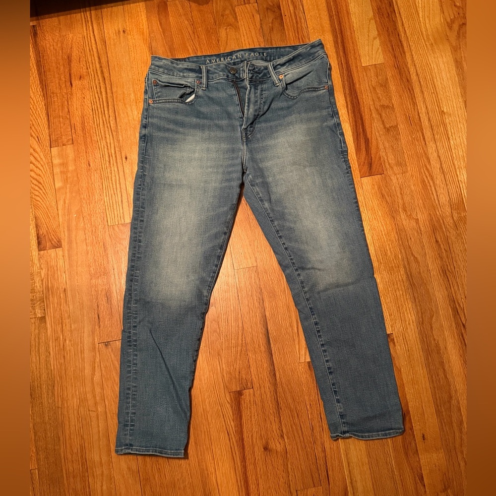 AE Men’s AirFlex+ athletic straight jean